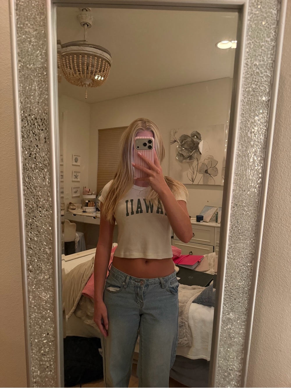 Brandy Melville Cream 'HAWAII' Cropped Tee - Picture 1 of 5
